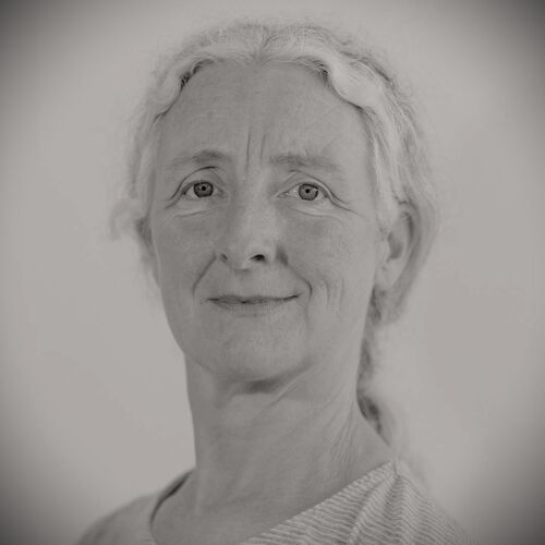 Headshot of a woman